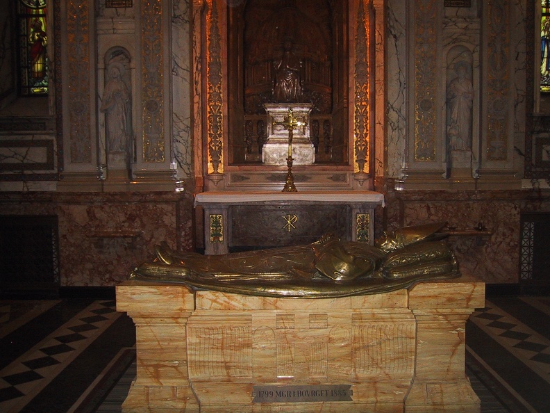 Cathedrale Marie Reine Du Monde Crypt.JPG